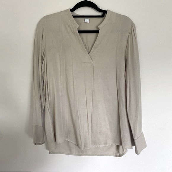 Old Navy Beige Split Neck Tunic - Picture 3 of 6